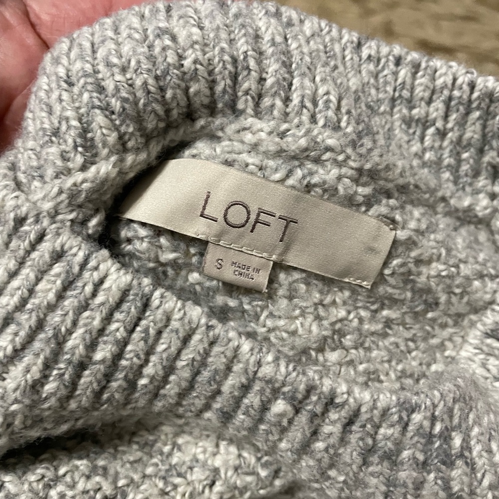 LOFT Women's Gray Super Soft Crew Neck Sweater - Picture 2 of 8